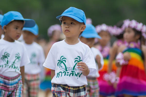 Desfile deportivo para niños — Foto de Stock