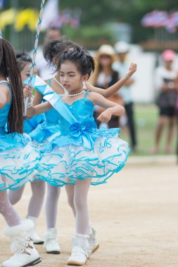 Çocuklar spor geçidi