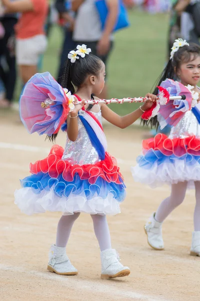 Çocuklar spor geçidi