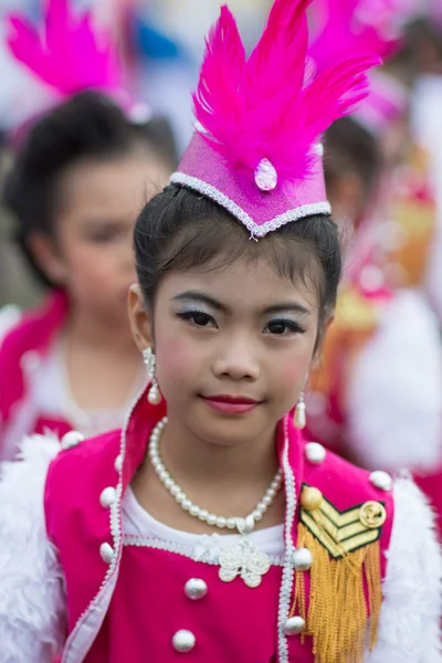 Thailändska studenter under sport parad 2014 — Stockfoto