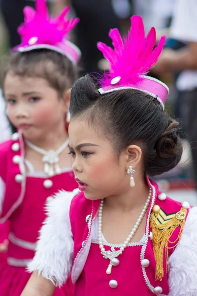 Estudiantes tailandeses durante desfile deportivo 2014 —  Fotos de Stock