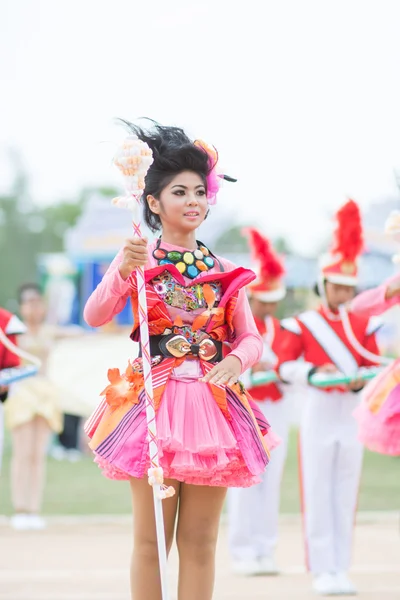 Crianças durante desfile esportivo — Fotografia de Stock