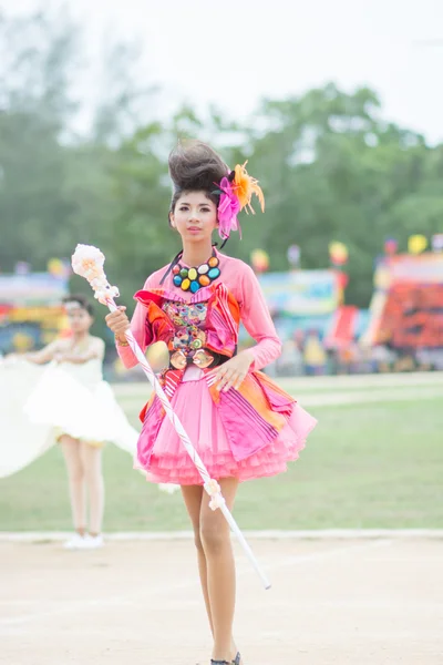 Crianças durante desfile esportivo — Fotografia de Stock