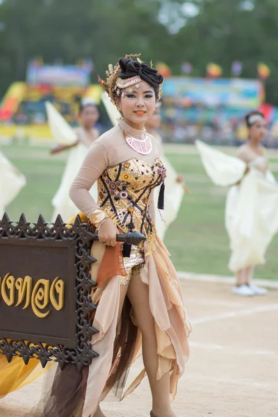 Crianças durante desfile esportivo — Fotografia de Stock