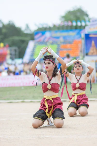 Crianças durante desfile esportivo — Fotografia de Stock