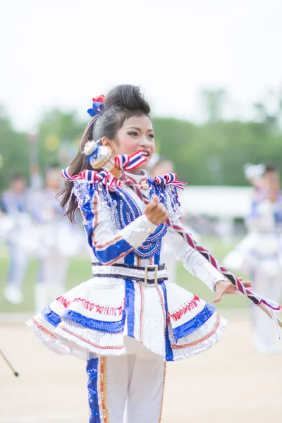 Niños durante el desfile deportivo — Foto de Stock