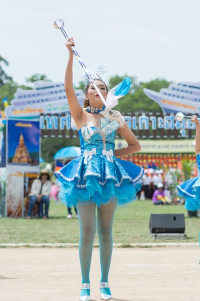 Crianças durante desfile esportivo — Fotografia de Stock