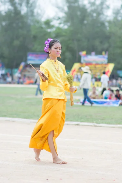 Niños durante el desfile deportivo — Foto de Stock