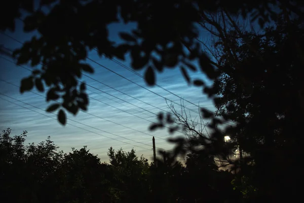 Noctilucent Chmury Letni Wieczór Ukraińskiej Wiosce — Zdjęcie stockowe