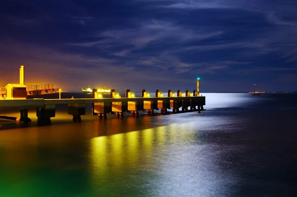 Anlegestelle in der Nacht — Stockfoto