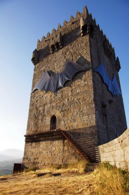 Montalegre Kalesi