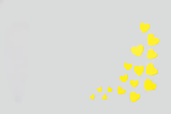 Желтые Бумажные Сердца Сером Фоне Копировальным Пространством — стоковое фото