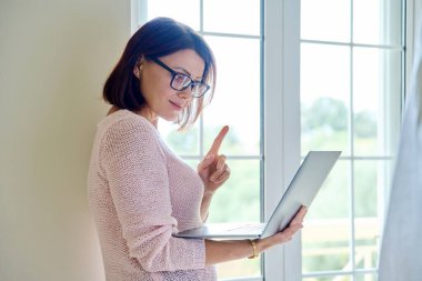 Video çağrısı, telekonferans, çevrimiçi video toplantısı, iletişim, danışma