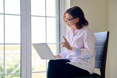 Video çağrısı, telekonferans, çevrimiçi video toplantısı, iletişim, danışma