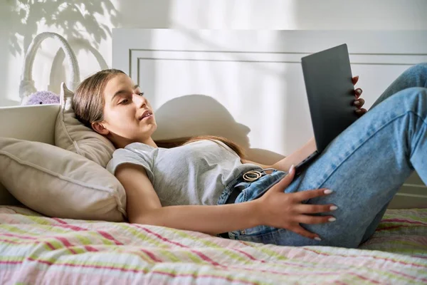 Teenage Female Lying Couch Home Using Laptop Conference Chat Video — Stock Photo, Image