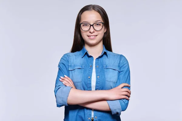 Portrait Smiling Beautiful Teenage Girl Glasses Looking Camera Light Studio — Stockfoto