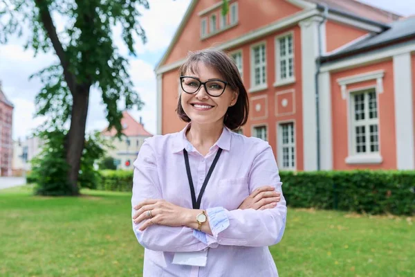 Education Social Services Smiling Confident Female Staff Looking Camera Outdoor — Foto Stock