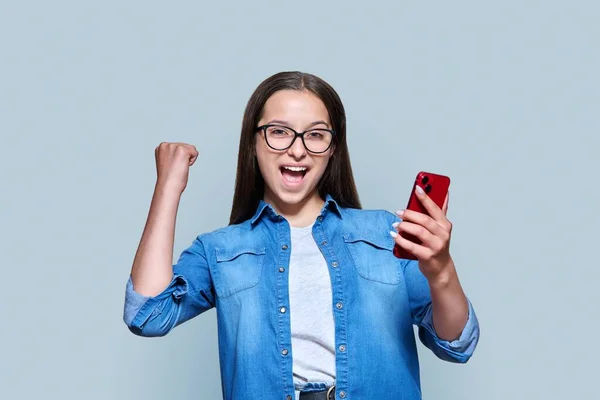 Happy Teenage Girl Smartphone Her Hands Emotion Yes Happiness Success — 스톡 사진