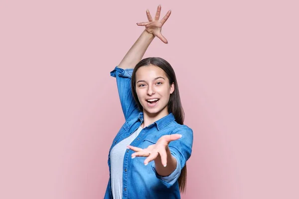 Emotional Beautiful Teenage Girl Expression Arms Raised Open Smile Screaming — Stockfoto