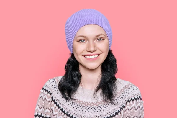 Portrait Young Woman Knitted Hat Woolen Sweater Light Pink Color — Zdjęcie stockowe
