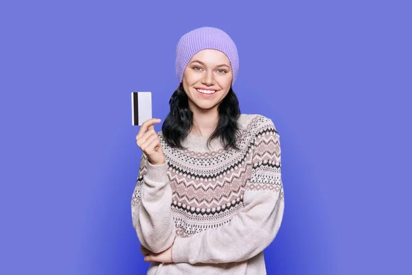 Young Beautiful Teenage Female Credit Card Purple Background Happy Girl — Photo