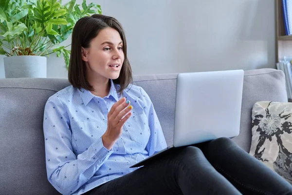 Beautiful Young Woman Using Laptop Video Conference Chat Call Laughing — Stock Photo, Image