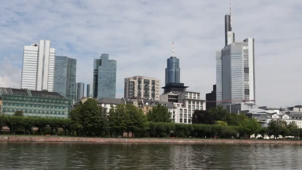 Bankenviertel ve Frankfurtu nad Mohanem v deutschland — Stock video