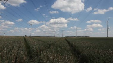 yüksek gerilim enerji hattı Berlin Almanya