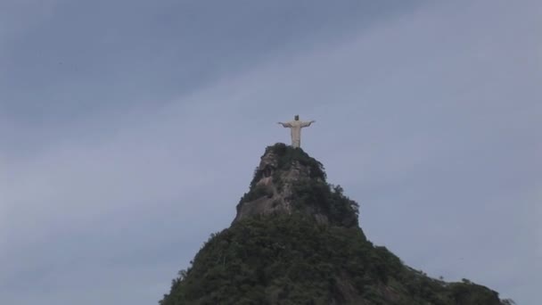 Monumento-Крісто Redentor варто в Ріо-де-Жанейро, Бразилія — стокове відео