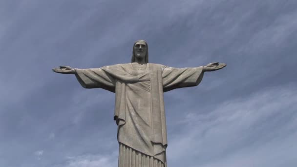 Monumento-Крісто Redentor варто в Ріо-де-Жанейро, Бразилія — стокове відео