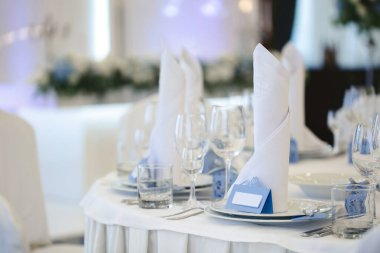 Lokantadaki düğün sofrasında misafirin ismiyle çok güzel bir yer.