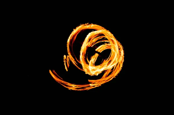 Fire Show Fiery Motion. Performance nocturne Dessin abstrait . — Photo