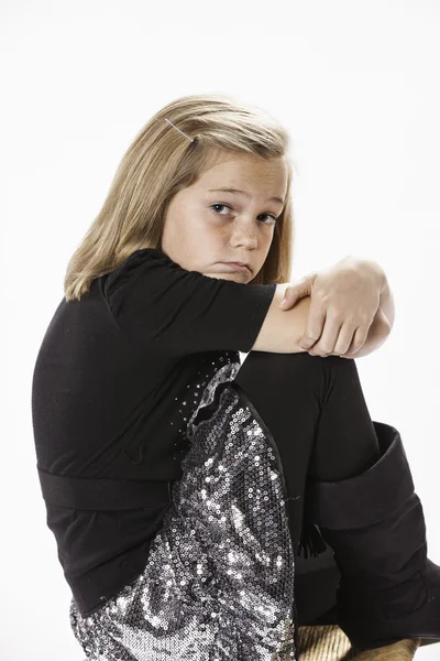 10 años de edad, niña en el taburete — Foto de Stock