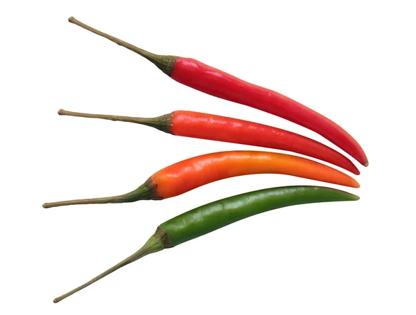 Grön, orange & röd färgad chili isolerad på vita bak — Stockfoto