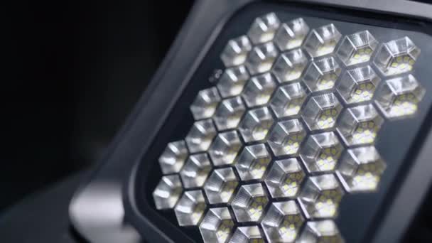 ハニカムパターンの正方形の発光ダイオードプロジェクター — ストック動画