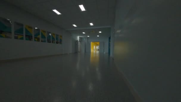 Centro de arte pátio da escola interior e ginásio com inventário — Vídeo de Stock