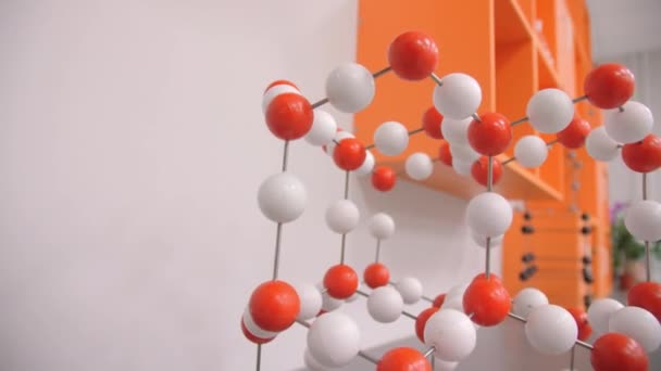 Modelo Estructura Molecular Cuentas Plástico Alambre Clase Química Escuela Contemporánea — Vídeos de Stock