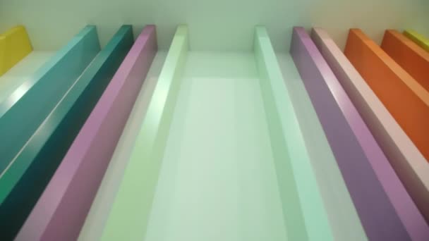 Verschiedene Farbige Planken Mintfarbener Wand Sanierten Kindergartenflur Extreme Nahaufnahme Helle — Stockvideo