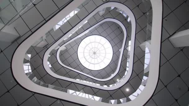 Cúpula Vidro Pisos Brilhantemente Iluminados Motivos Câmera Shopping Contemporânea Gira — Vídeo de Stock