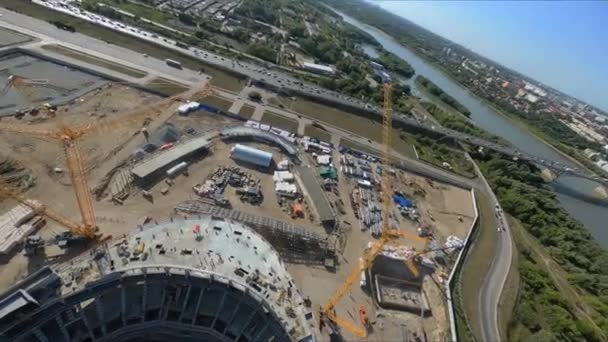 Edificio Arena Hockey Sin Terminar Con Poderosas Grúas Sitio Construcción — Vídeos de Stock