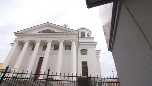 Kazan Tatarstan Russia Październik 2021 Wejście Kościoła Chrześcijańskiej Katedry Ozdobionego — Wideo stockowe