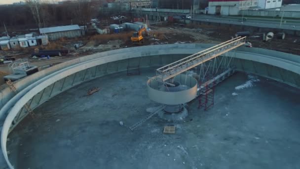 Cuenca Redonda Para Agua Sucia Con Suelo Técnico Sitio Construcción — Vídeo de stock