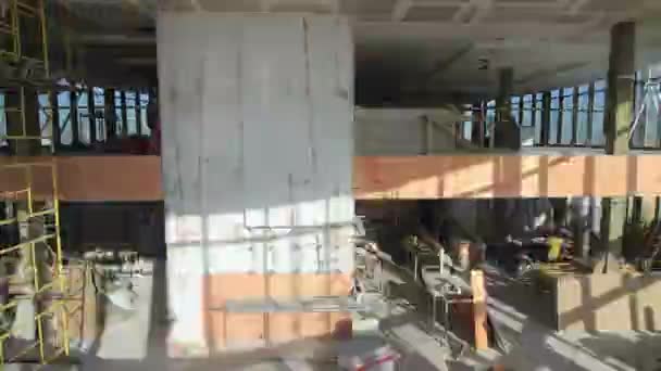 Timelapse Des Travaux Finition Intérieure Élément Décoration Installant Dans Centre — Video