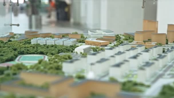 Modèle Miniature Quartier Résidentiel Avec Parc Ville Exposé Dans Hall — Video