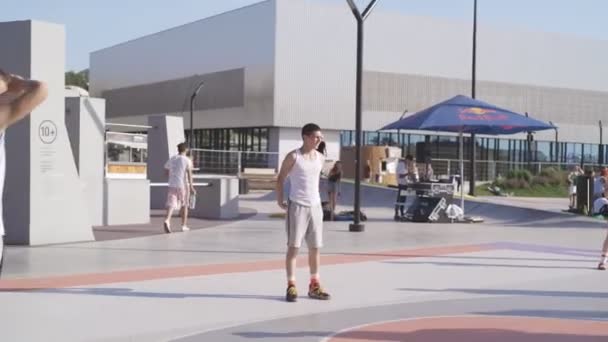 Kazan Tatarstan Russia June 2021 Basketball Player Stands Holding Spinning — Stock Video