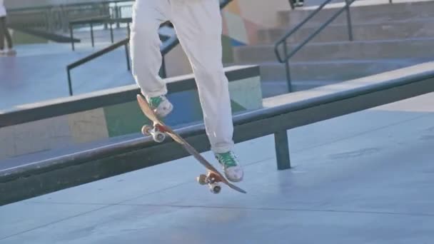 Kazan Tatarstan Russia Juli 2021 Sportsman Rider Skateboard Längs Låg — Stockvideo