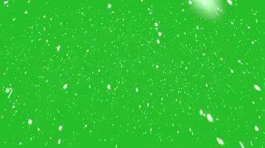 Chroma Key arka planında Yoğun Kar var. Yeşil ekranda yavaşça düşen 4K animasyonu