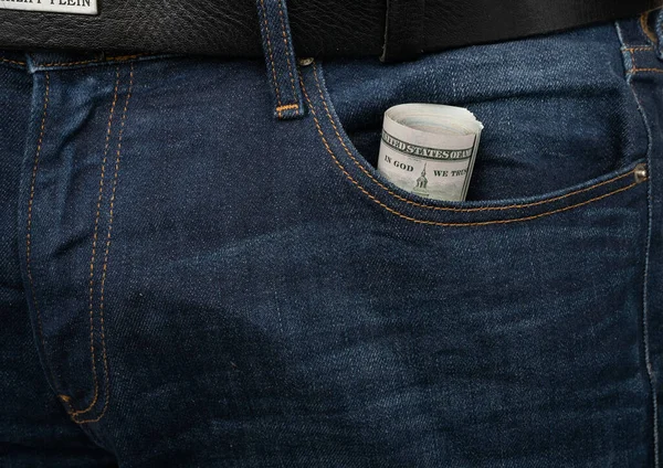 Χρήματα Στην Τσέπη Σου Χαρτονόμισμα Δολαρίου Στην Τσέπη Του Τζιν — Φωτογραφία Αρχείου