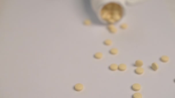 有选择的重点 水泡中的胶囊 药物的泡沫 表格和药丸 近距离拍摄 — 图库视频影像