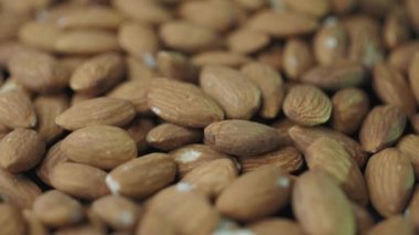 Kuru badem fındıklı Macro atışı. Mineral ve vitamin açısından zengin vejetaryen yemekleri. Seçici odak